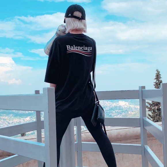 FINAL PRICE DROP BALENCIAGA CAMPAIGN TEE - Picture 7 of 8